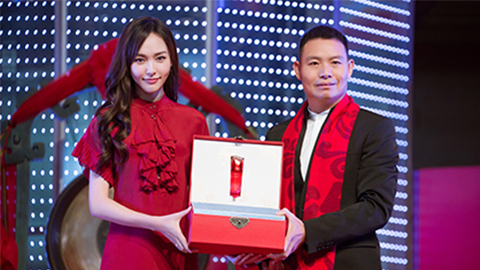 中国美正当红，，，，yaxin111A股上市，，，引领新时代